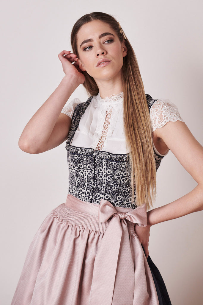 krueger-collection-dirndl-annelie-marine-dquadrat